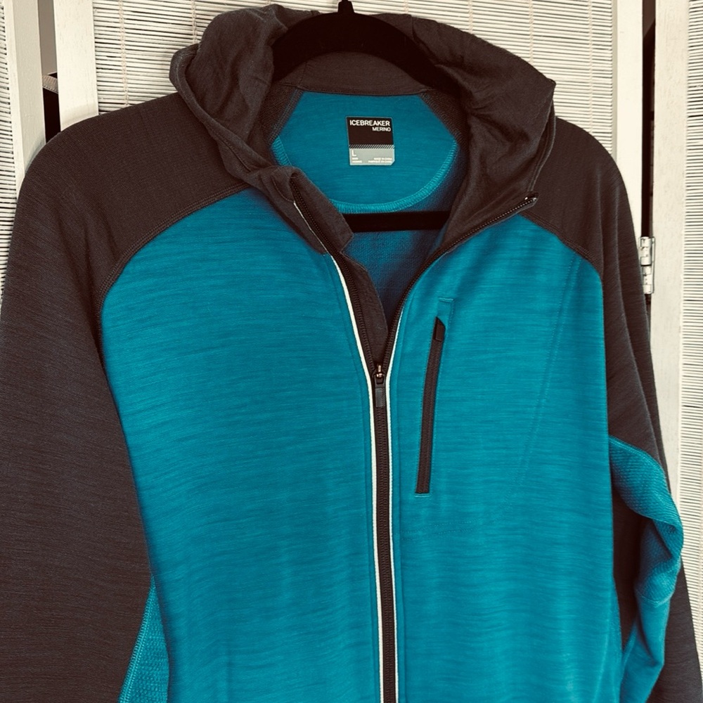 Icebreaker Men’s Teal and Black Hooded Zip Jacket